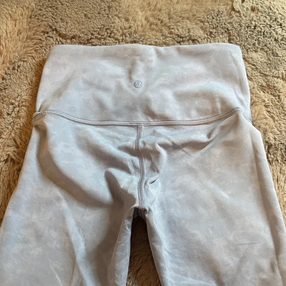 lululemon athletica Light Blue Cross Waistband Marble High-Rise Leggings Size 2